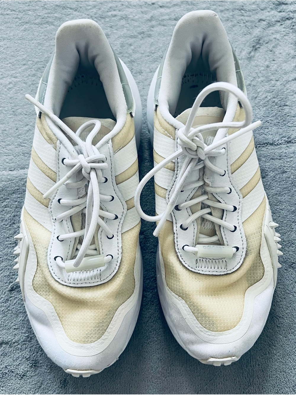 Adidas Women’s Original Choigo White and Silver Running Shoes Size 5